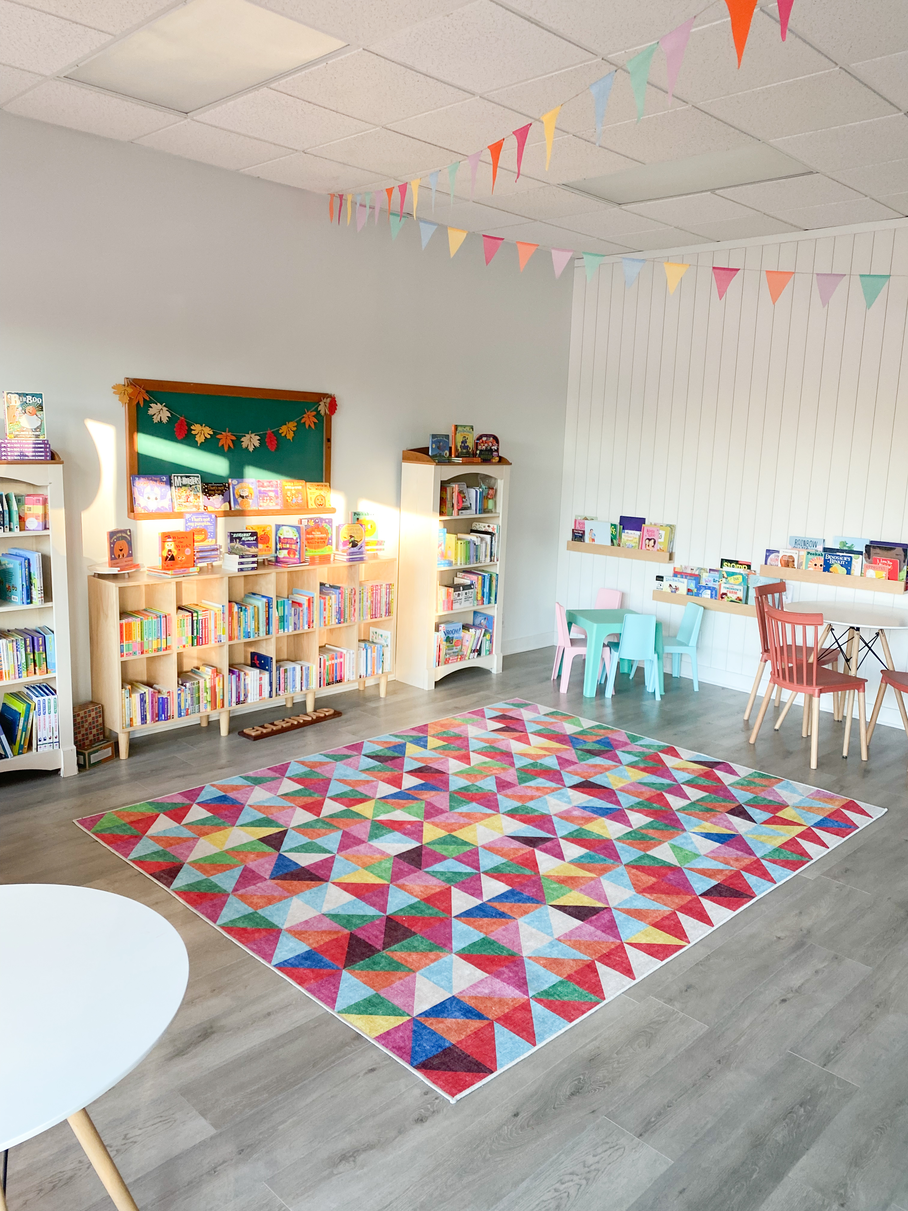 Elleinad Books
