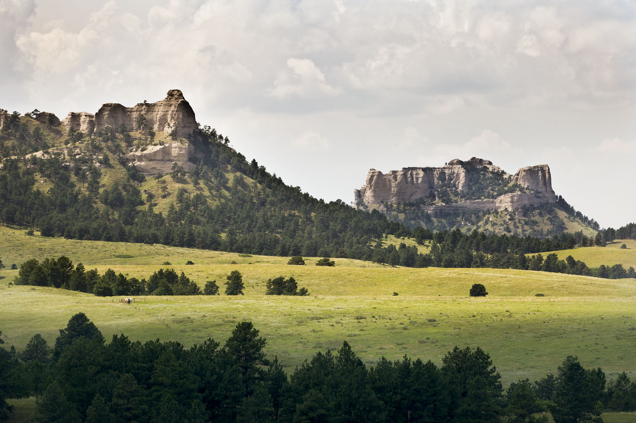 A scenic shot of bluffs and Buttes in Pine Ridge National Recreation Area.