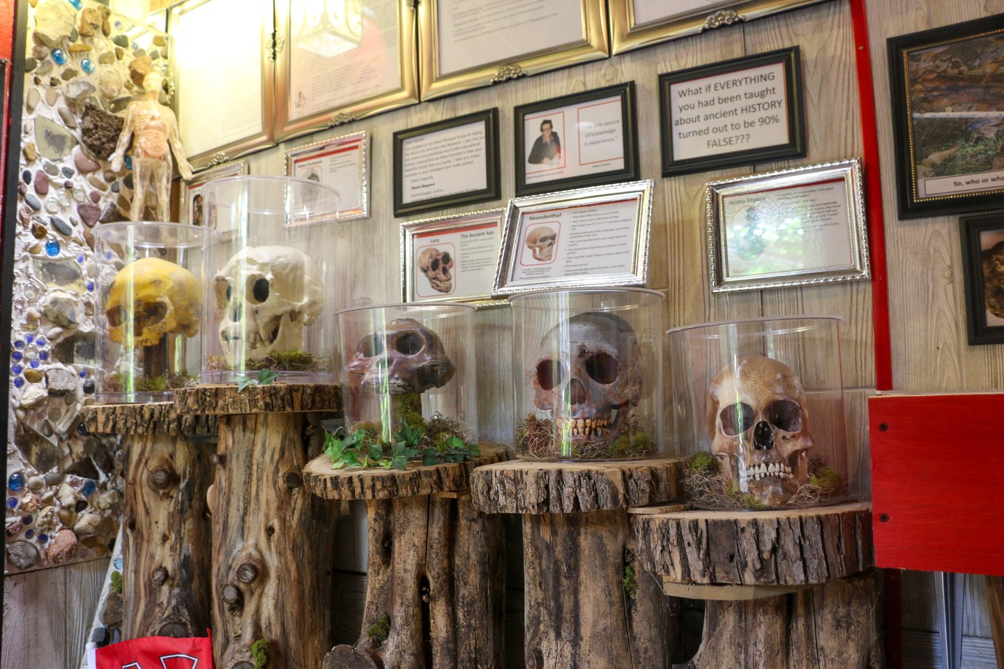 Nebraska Bigfoot Crossroads of America