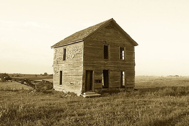 Family Farmhouse Near Shelton