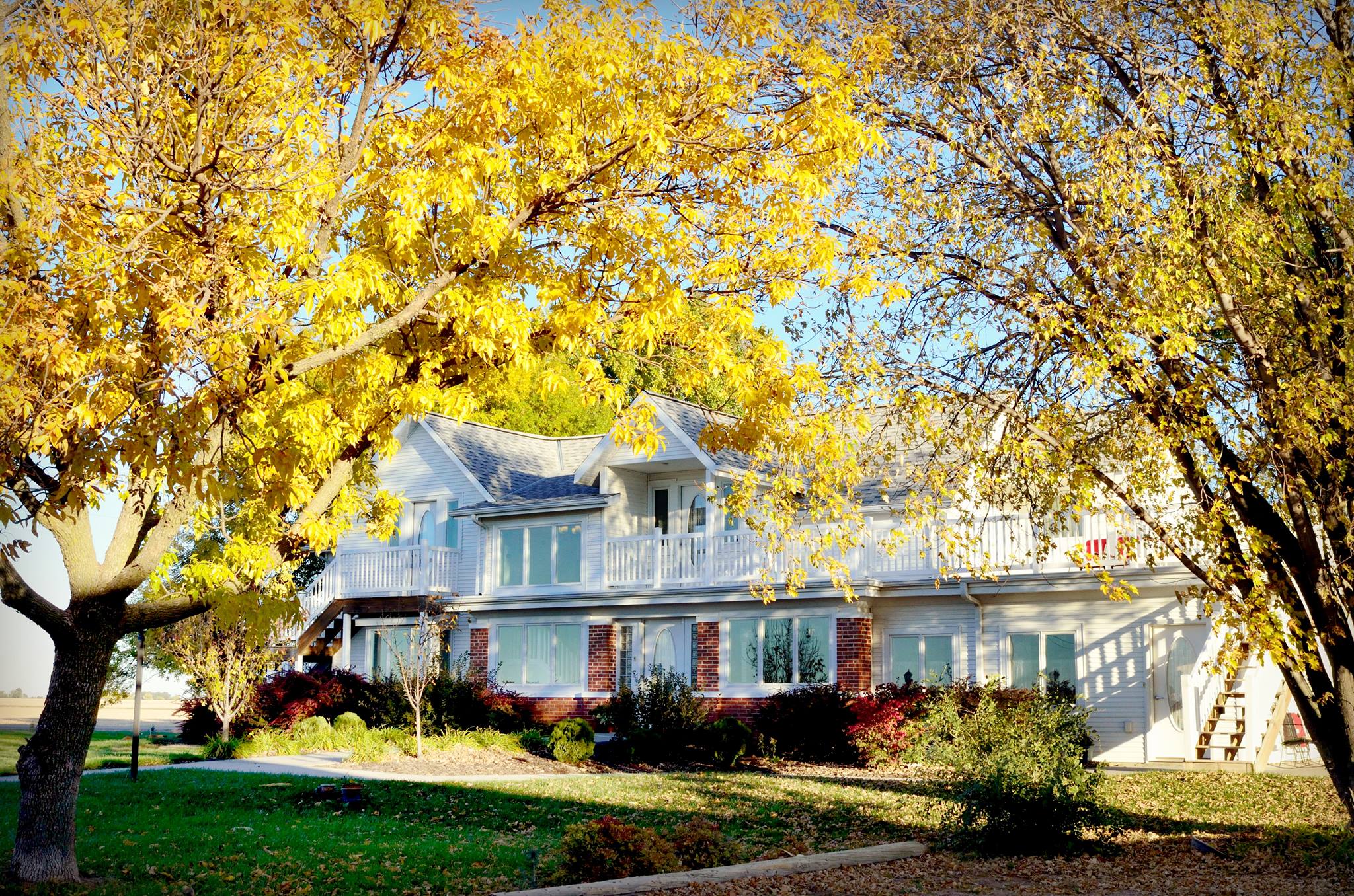 Burchell's White Hill Farmhouse Inn (Minden)