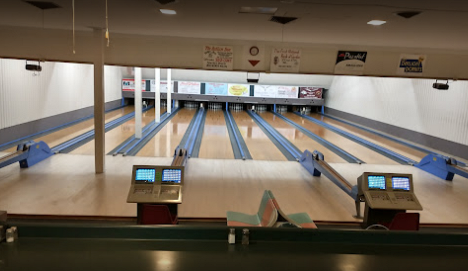 Kingpin bowling alley deals