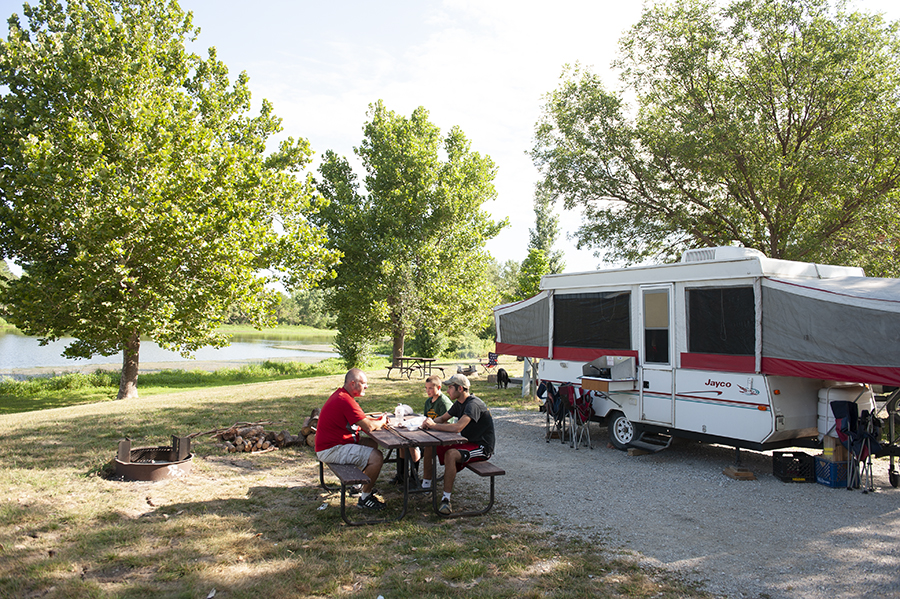 Campgrounds and RV Camping, Wagon Train State Recreation Area