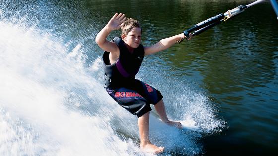 Young skier at Fremont Lakes.