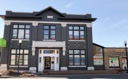lux art center