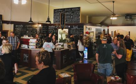 tablecoffeehouse