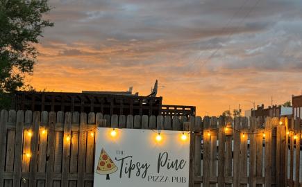 tipsy pine pizza